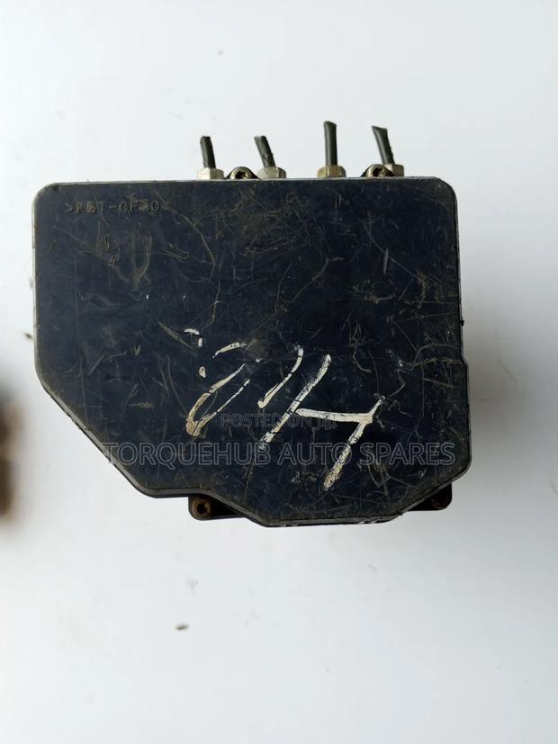 Toyota Hilux 2010-2015 Abs Pump (95) - thumbnail 3