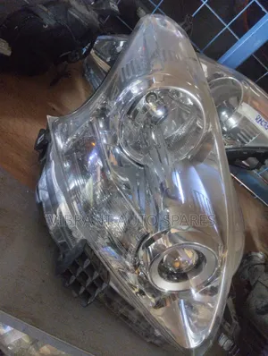 Ractis 2010 Headlight Non Zenon