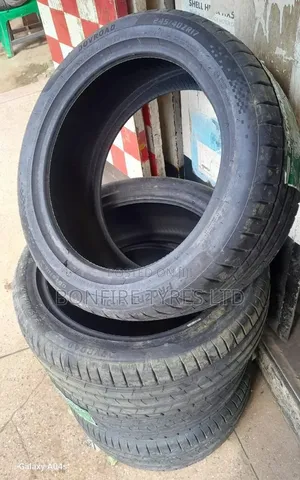 245/40r17 Dovroad