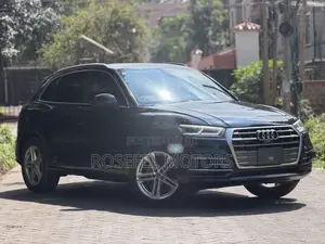 Audi Q5 2.0T Premium AWD quattro 2018 Black