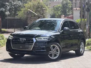 Audi Q5 2.0T Premium AWD quattro 2018 Black