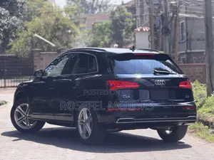 Audi Q5 2.0T Premium AWD quattro 2018 Black