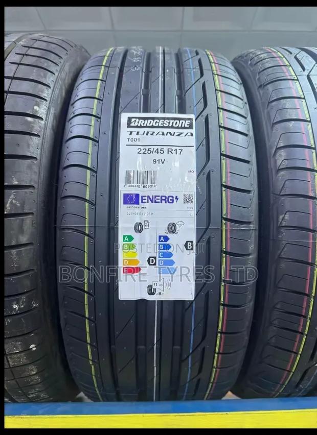 225/45r17 Bridgestone