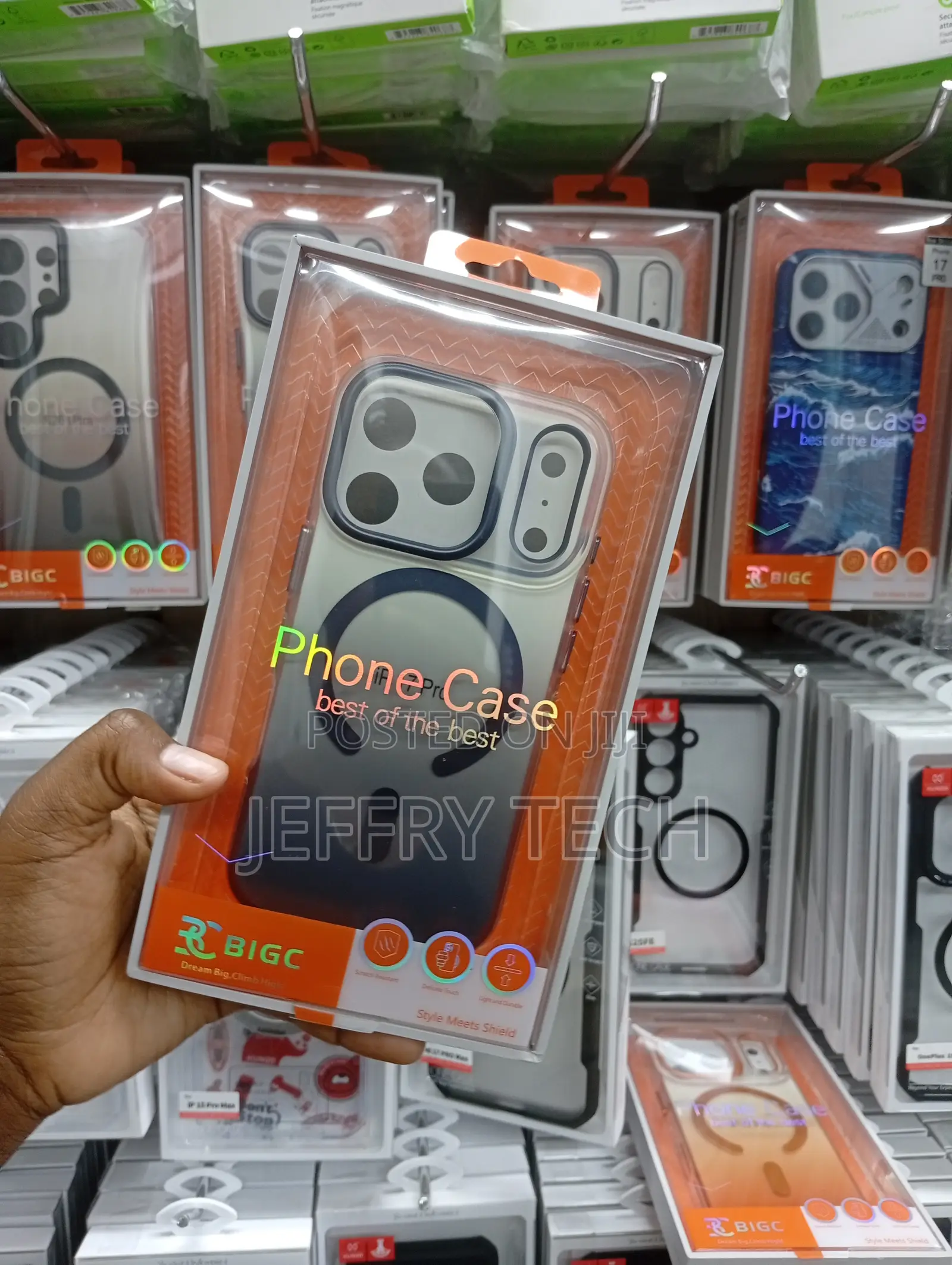 Phone Case Features a Transparent Design With a Black Camera Lens