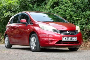 Nissan Note 2014 Maroon