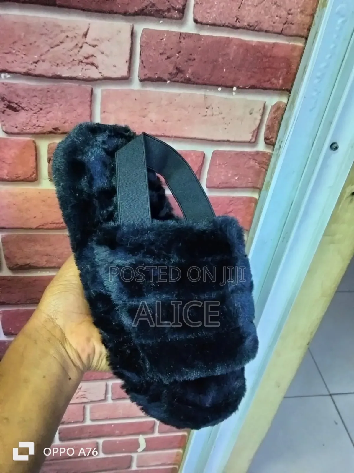 Fluffy Sandles