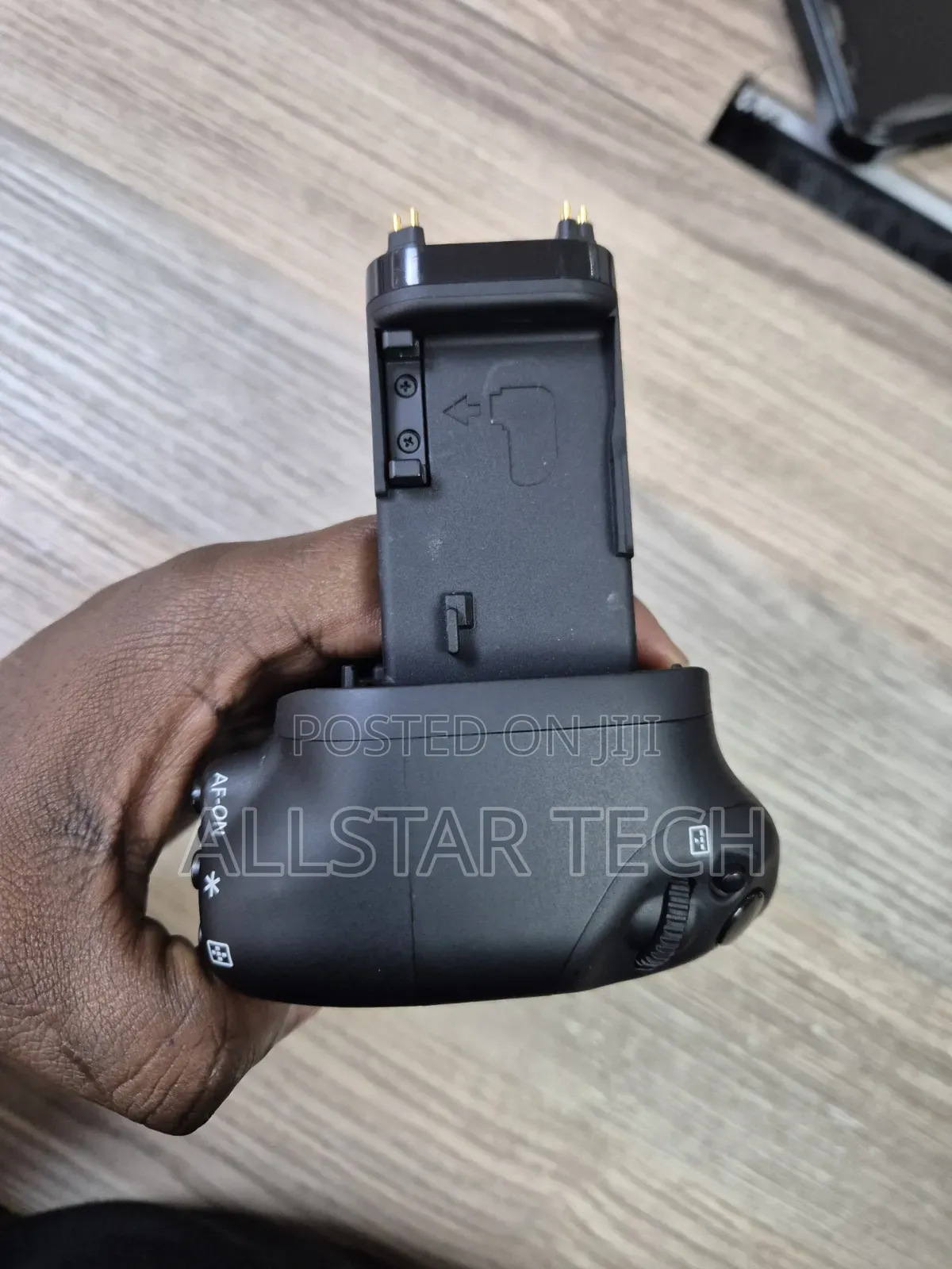 Battery Grip Bg-E14 for Eos 70d, 80d, and 90d