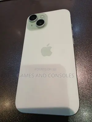 Apple iPhone 15 128 GB Green