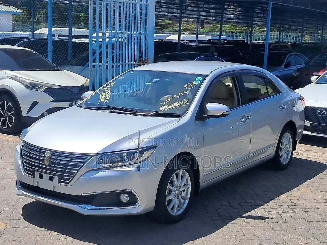Toyota Premio 1.5 FWD 2019 Silver