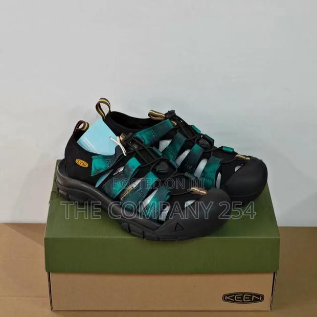 Quality Casual Leather Design Keen Men Shoes