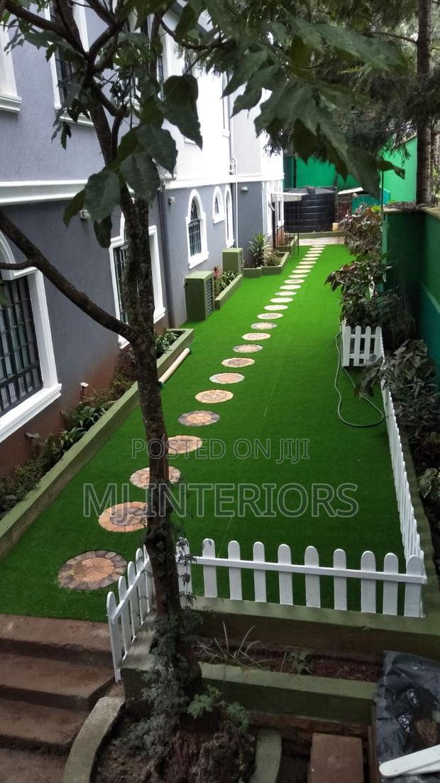 Artificial Turf Grass for Contemporary Landscape Designs