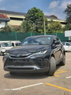 Toyota Harrier 2.0 2020 Black
