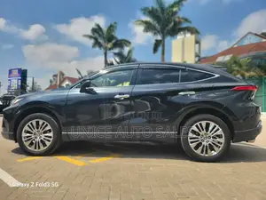 Toyota Harrier 2.0 2020 Black