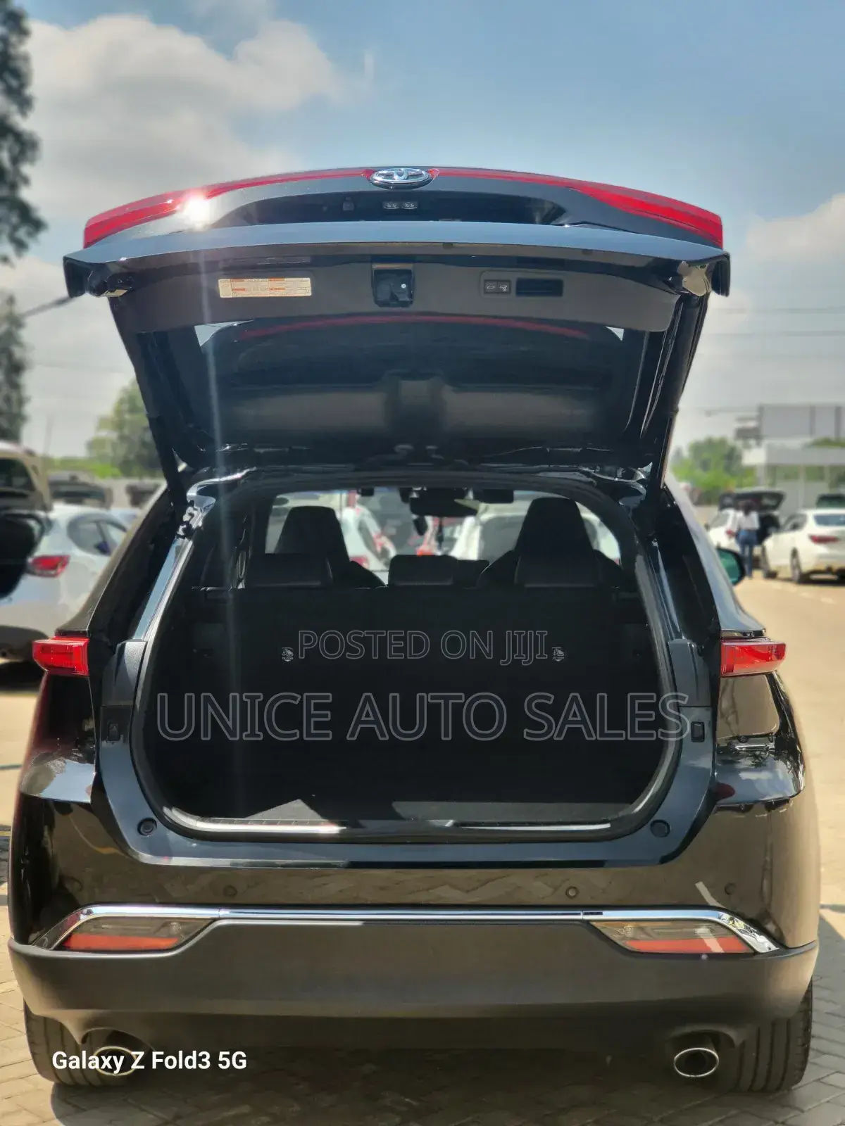 Toyota Harrier 2.0 2020 Black