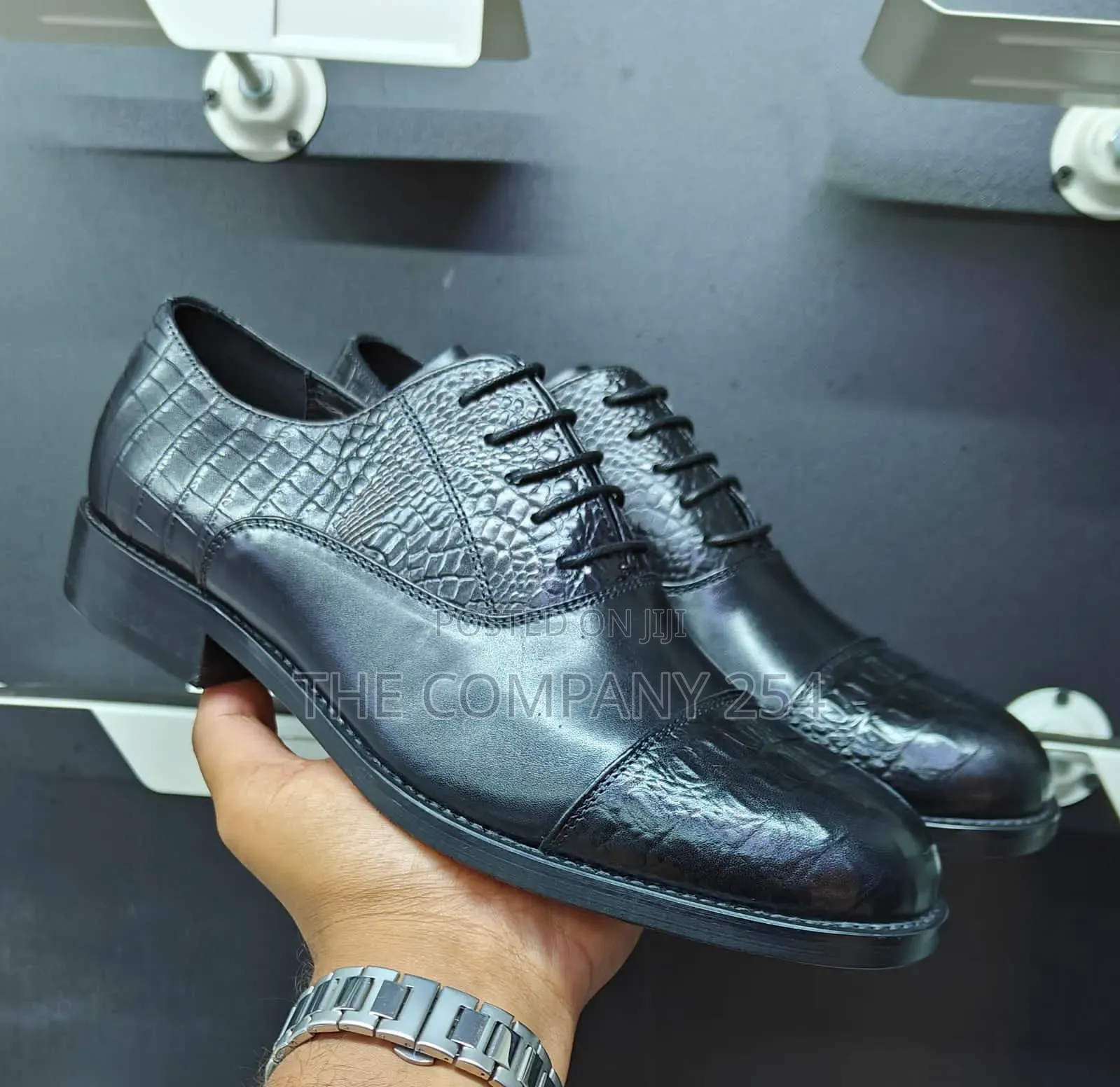 Quality Leather Casual Laced Rubber Sol