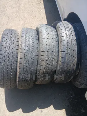 Tyre R 165