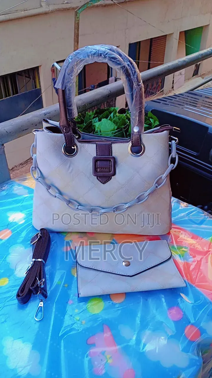 *Code #26-066, 2in1 Hand Bag