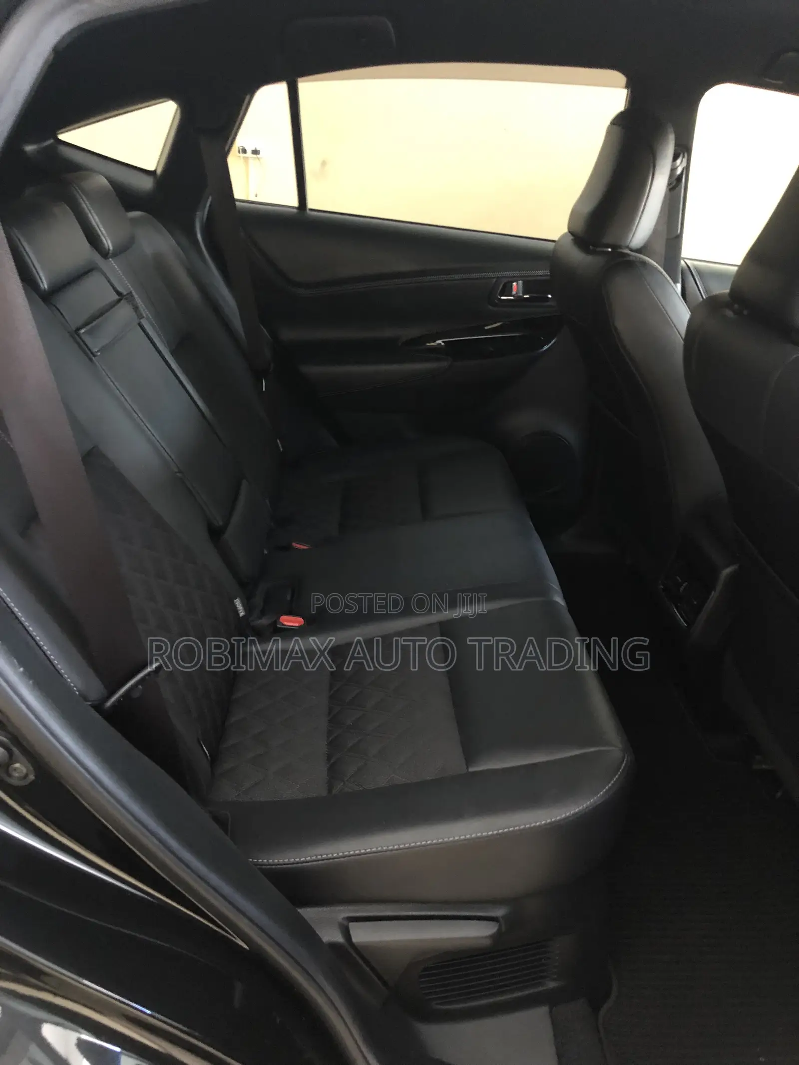 Toyota Harrier 2.0 2019 Black