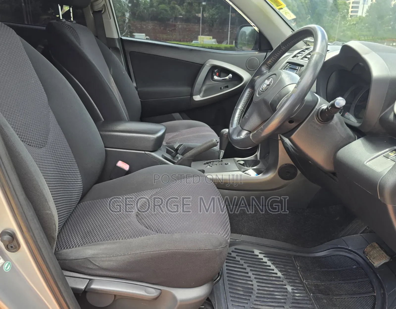 Toyota RAV4 2012 Silver