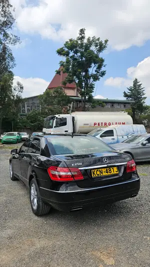 Mercedes-Benz E250 2011 Black