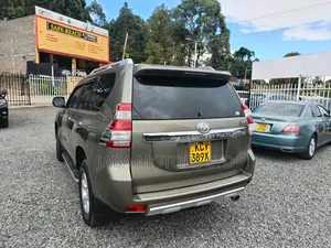 Toyota Land Cruiser Prado 2015 Gray