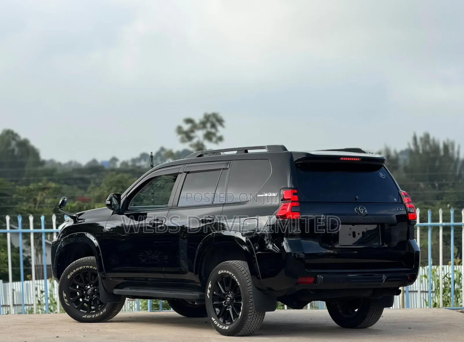 Toyota Land Cruiser Prado 2.7 2021 Black