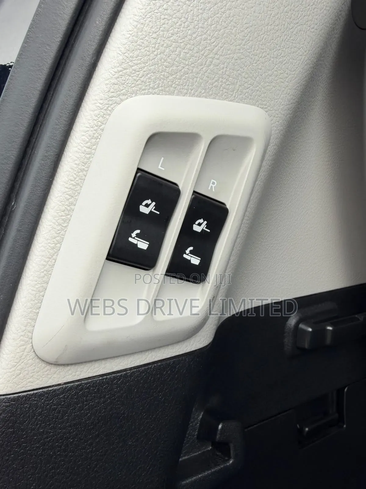 Toyota Land Cruiser Prado 2.7 2021 Black