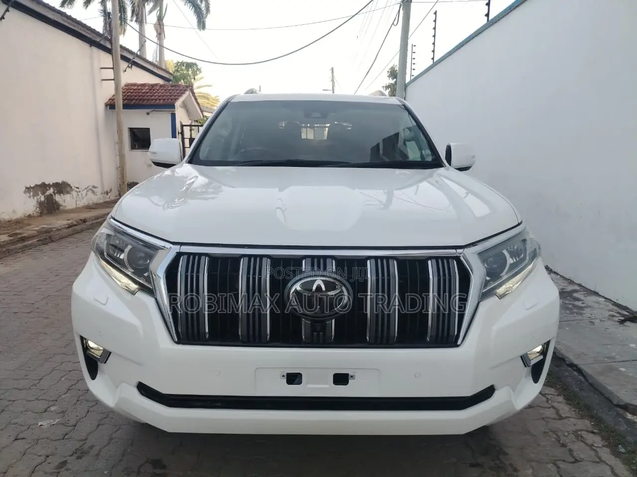 Toyota Land Cruiser Prado 2019 White