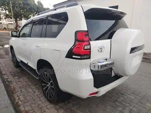 Toyota Land Cruiser Prado 2019 White