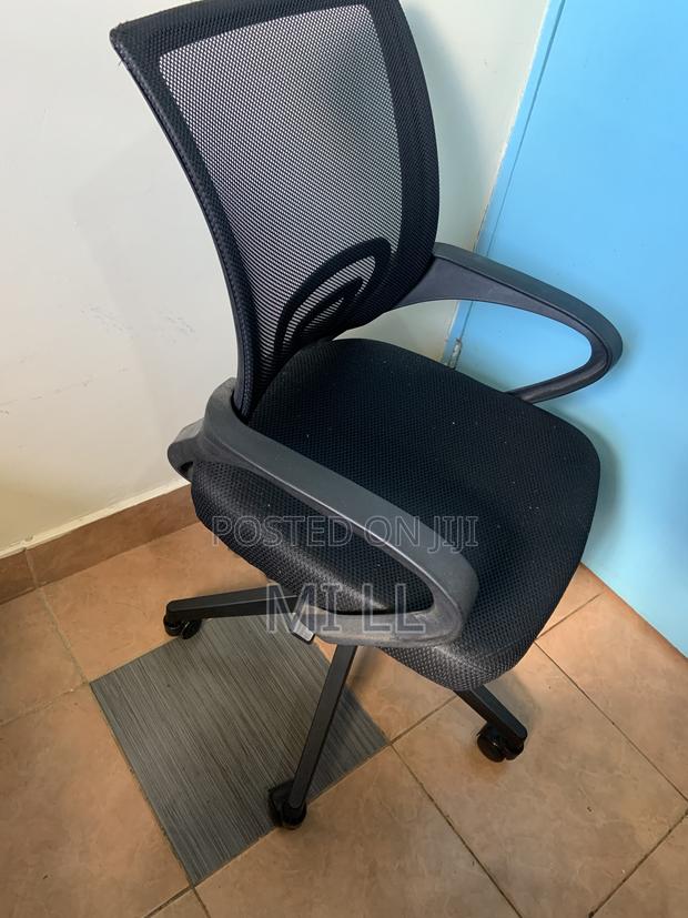 Study Table and Office Chair. - thumbnail 6