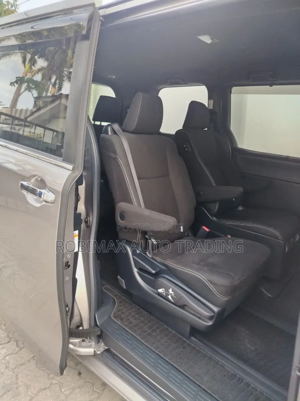 Toyota Esquire 2019 Gray