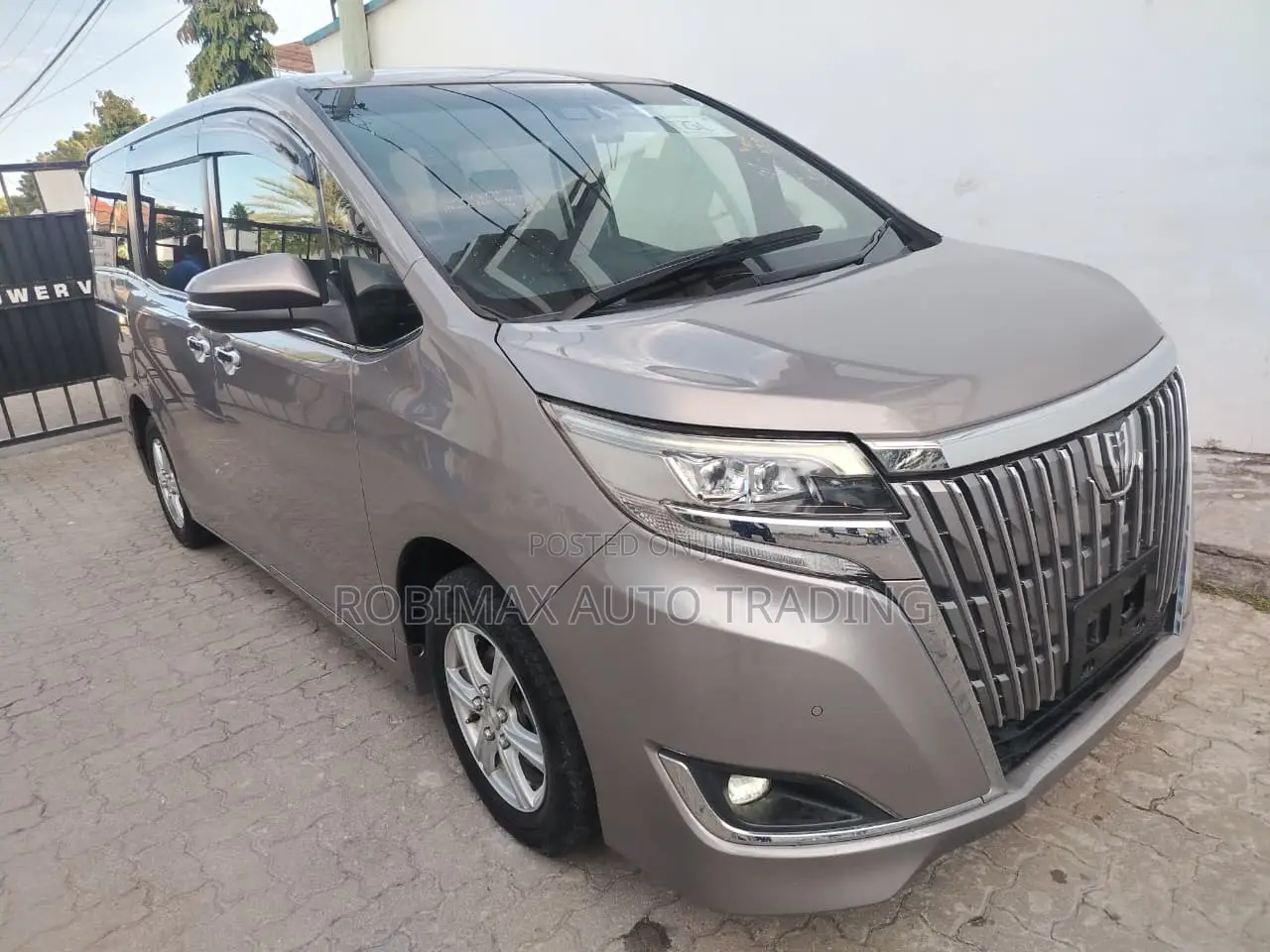 Toyota Esquire 2019 Gray