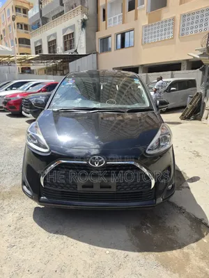 Toyota Sienta 2020 Gray