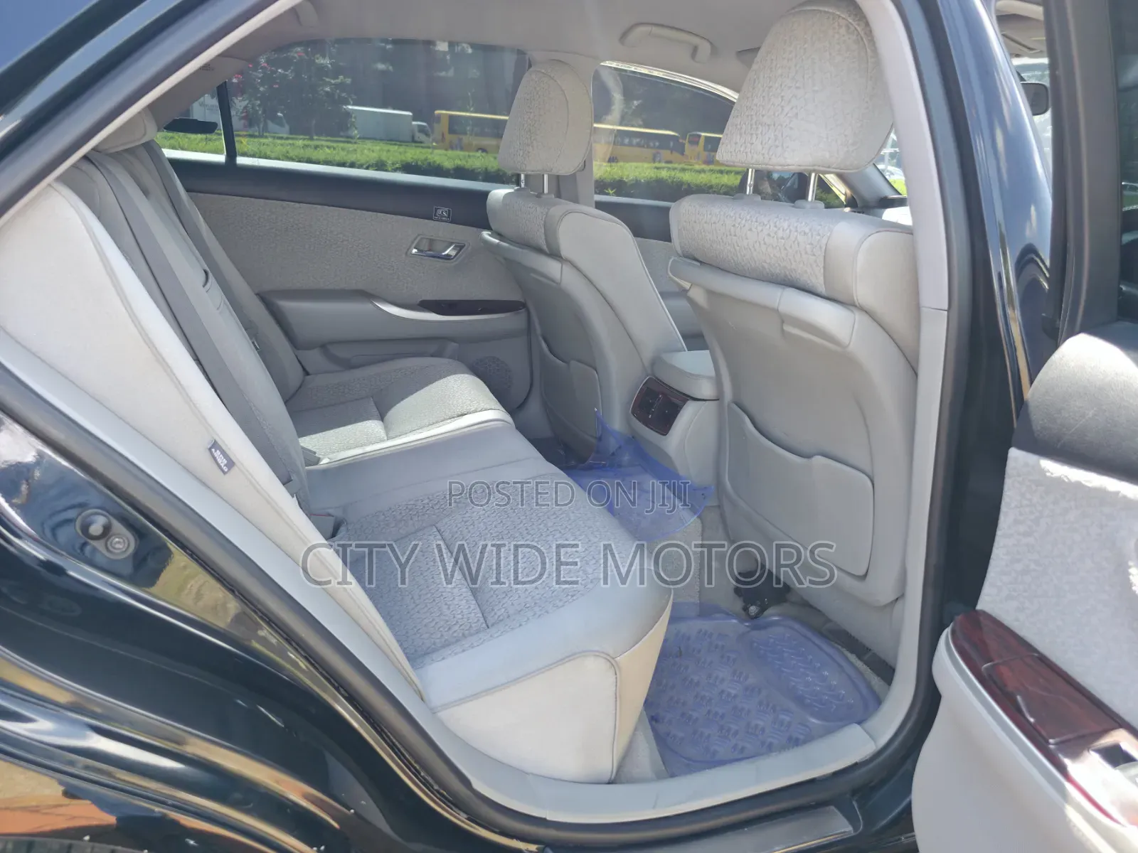 Toyota Crown 2012 Black