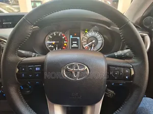 Toyota Hilux Revo Double Cab Deisel 2.4 AWD 2019 Black