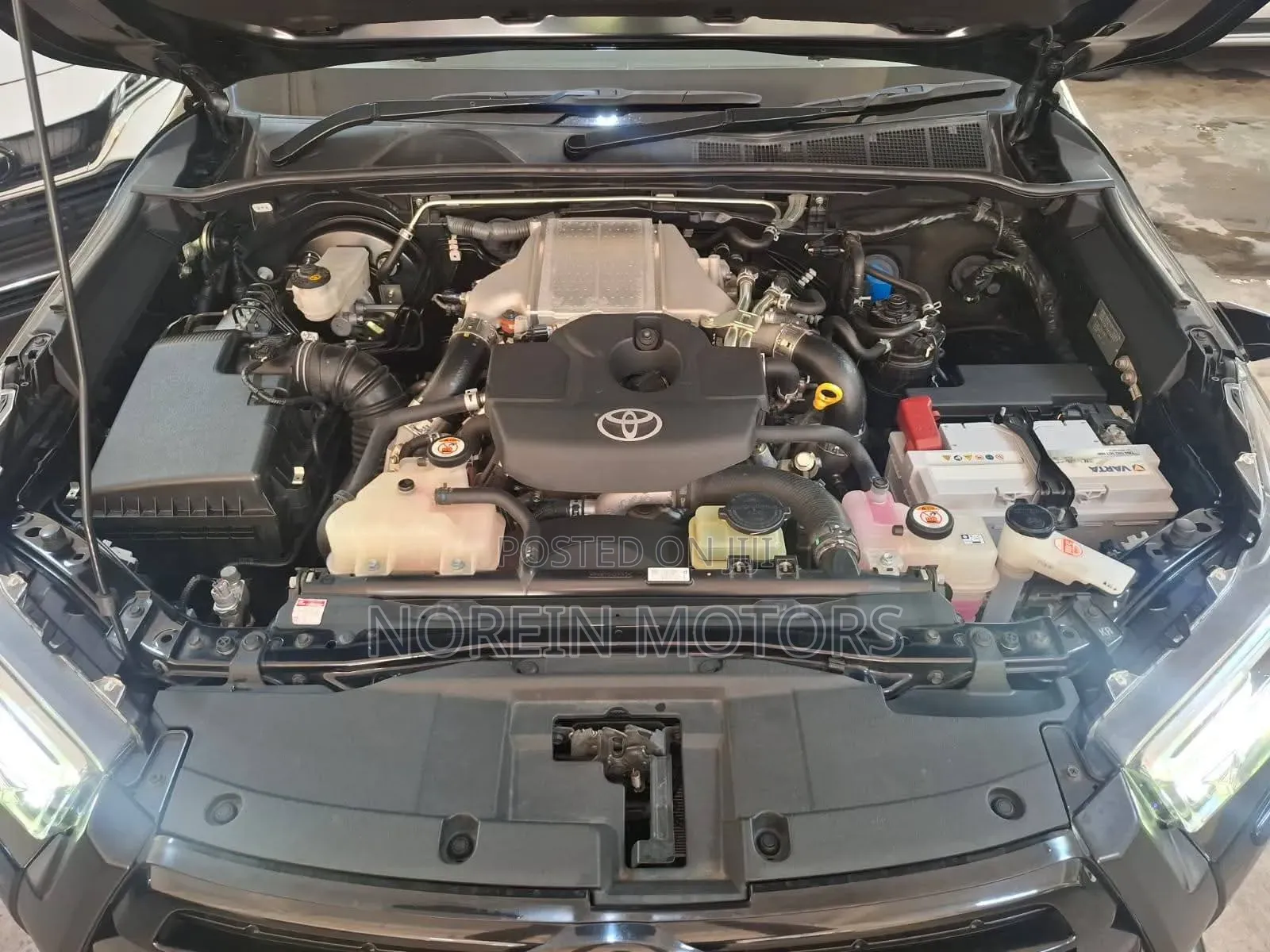 Toyota Hilux Revo Double Cab Deisel 2.4 AWD 2019 Black