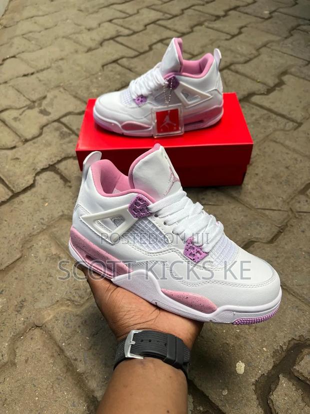 Air Jordan 4 Oreo Pink