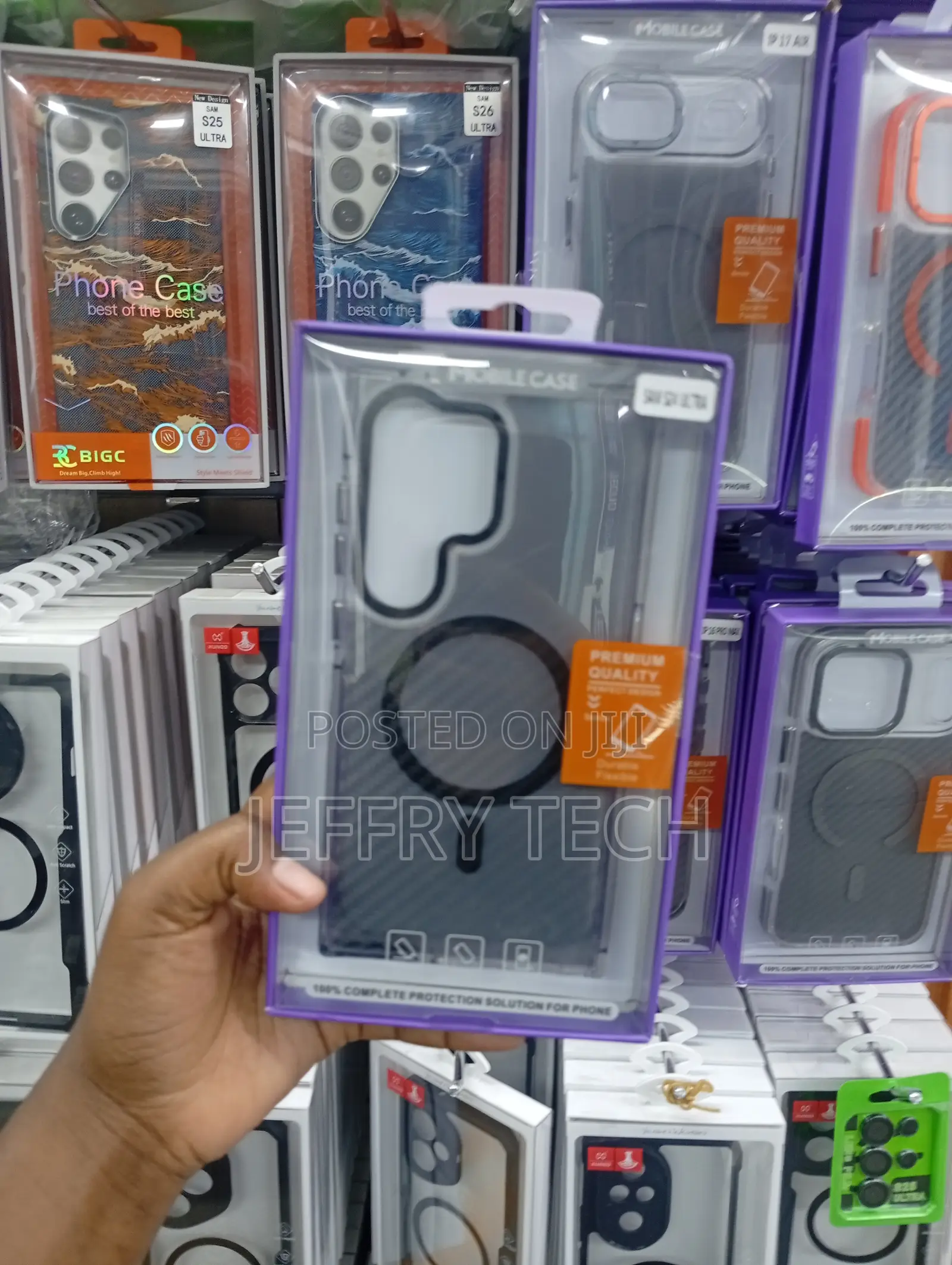 Magnetic Clear Oranger Designed for the Samsung Galaxy S25 Ultra.