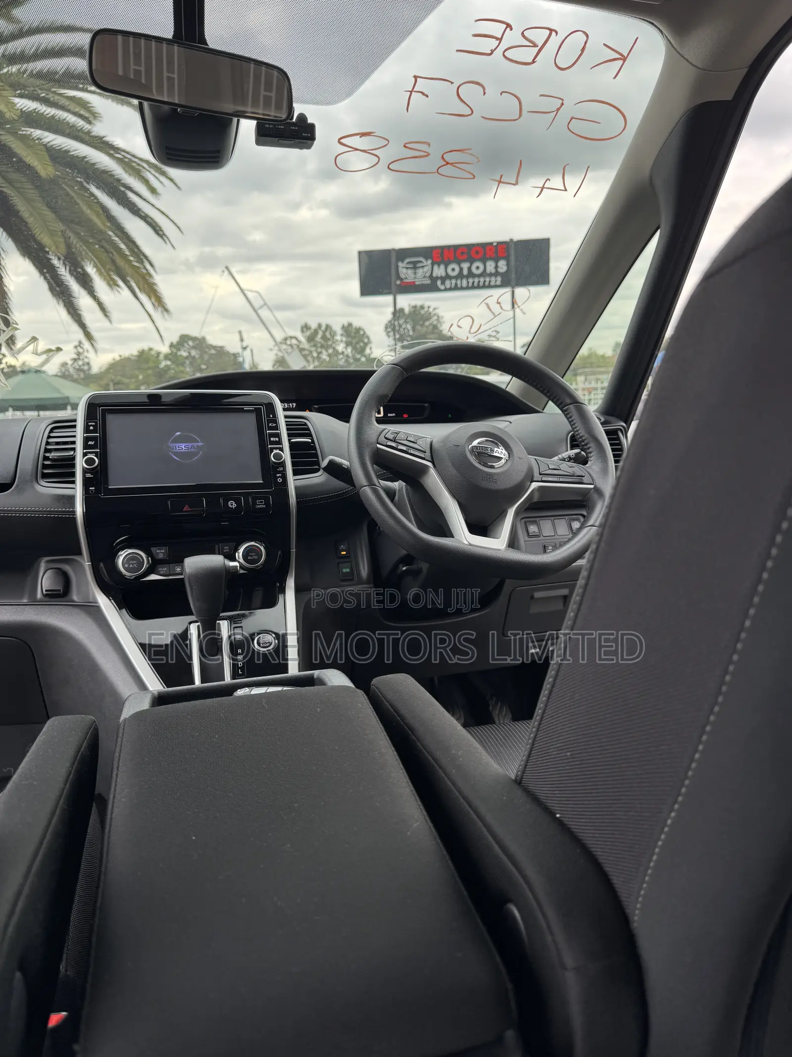 Nissan Serena 2019 White
