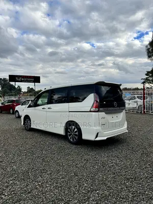 Nissan Serena 2019 White