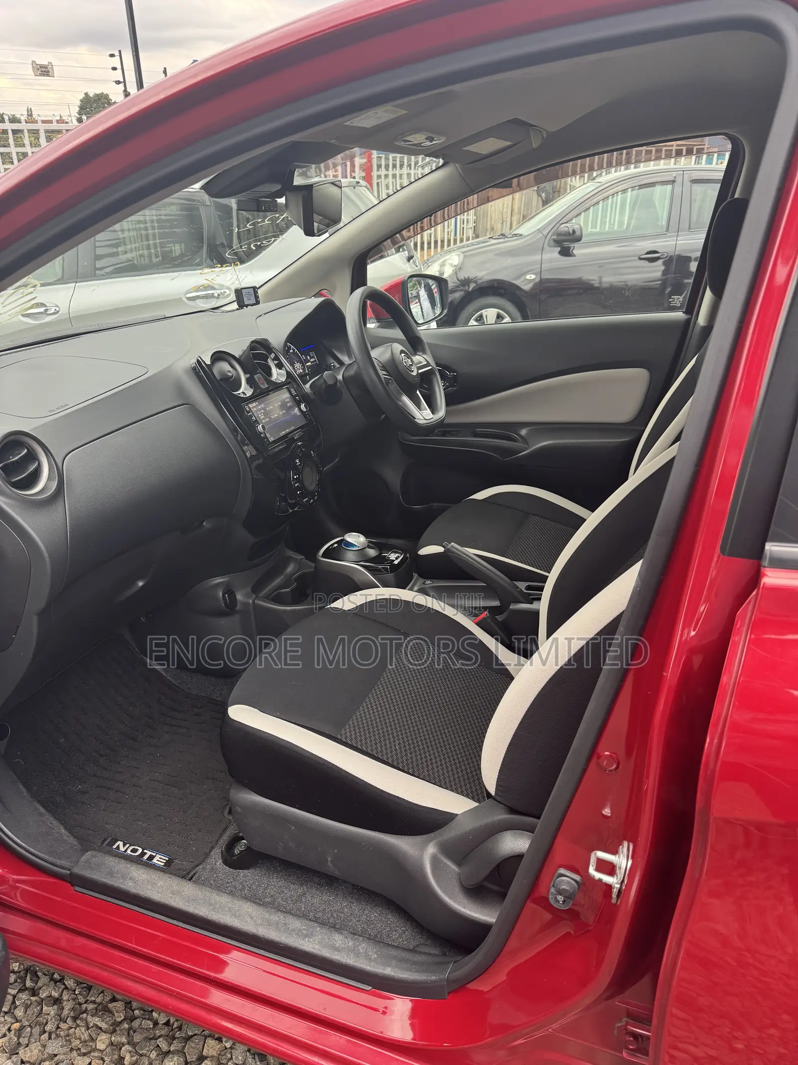 Nissan Note 1.2 Hybrid 2019 Red