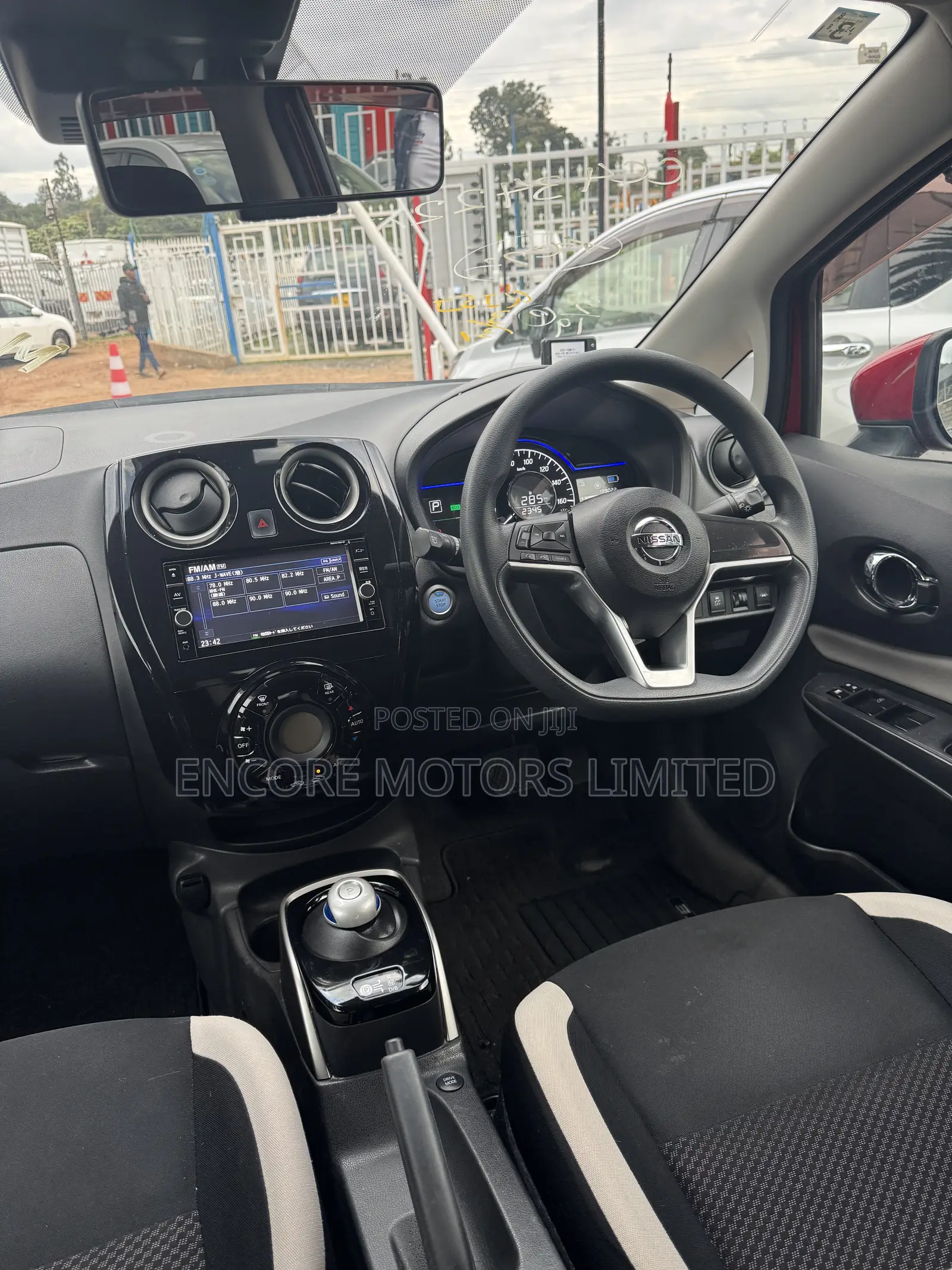 Nissan Note 1.2 Hybrid 2019 Red