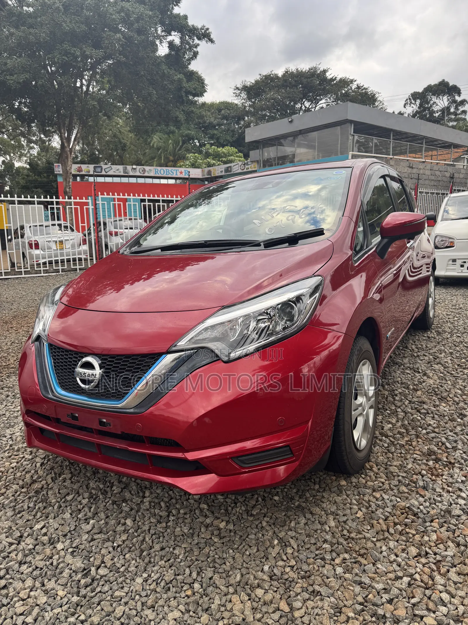 Nissan Note 1.2 Hybrid 2019 Red