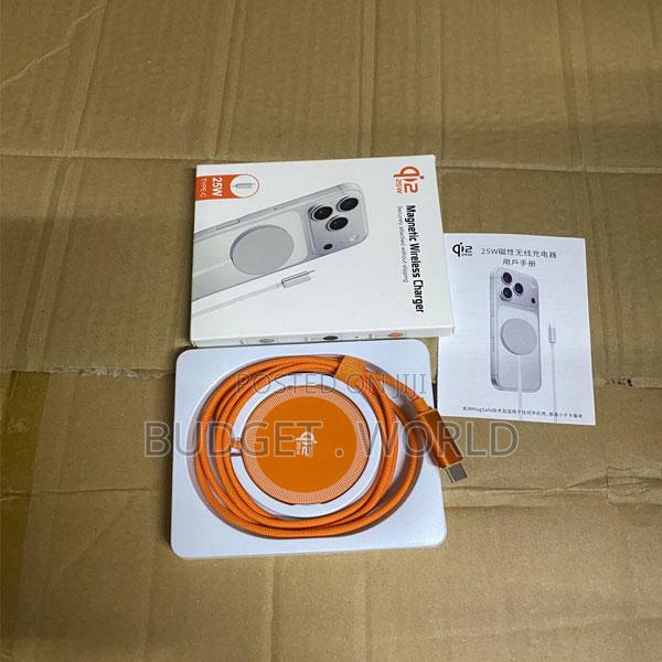 Qi2 Magnetic Fast Charger 25w – Premium Wireless Charging Pad for Sma