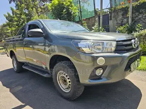 Toyota Hilux 2017 Gray