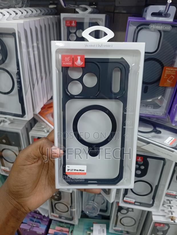 Xundd Magnetic Shockproof Phone Case for the iPhone 17 Pro Max