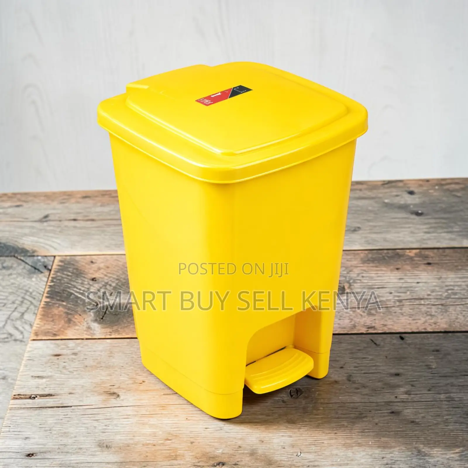 Hard Plastic 30l Step Pedal Garbage Bin for Clinics and Hospitals Use