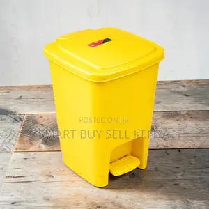 Hard Plastic 30l Step Pedal Garbage Bin for Clinics and Hospitals Use