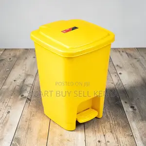 Home and Commercial 30l Hard Plastic Step Pedal Waste Garbage Dust Bin