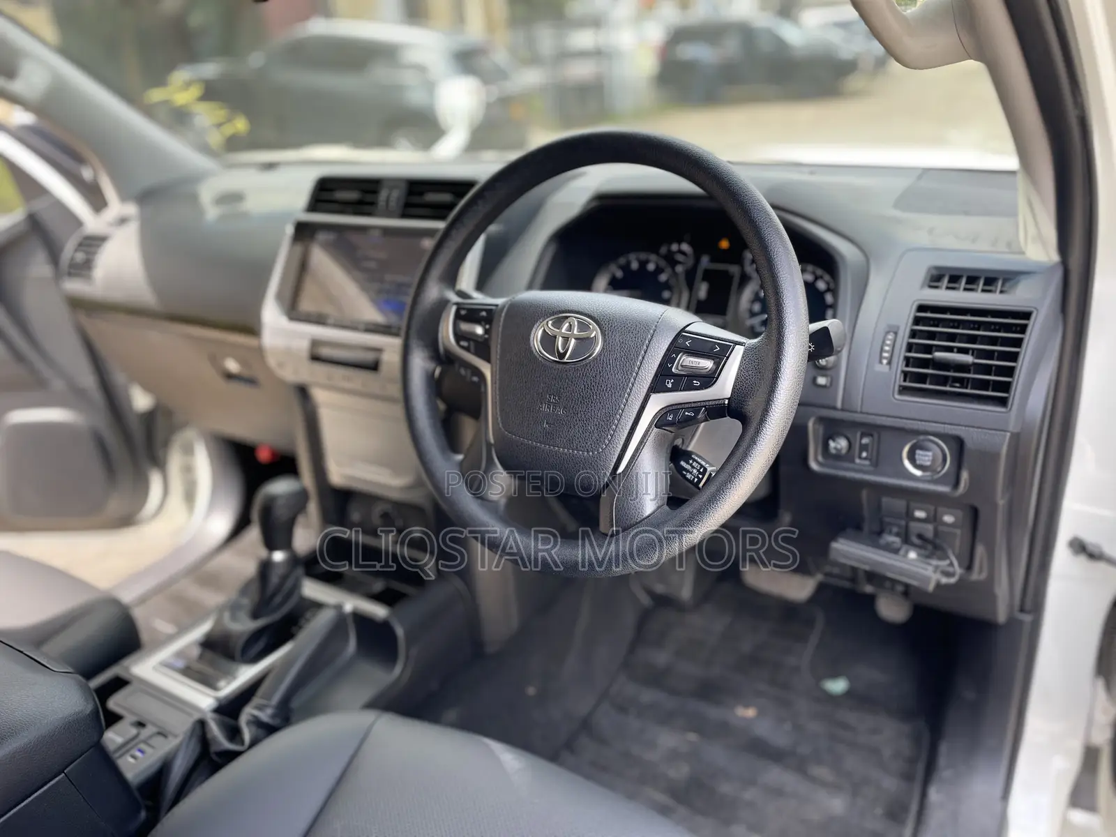 Toyota Land Cruiser Prado 2.7 2019 White